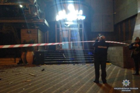 Ночью неизвестные выстрелили в здание "Киевгорстроя" из гранатомета (обновлено)