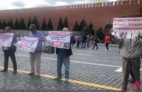 Полиция Москвы отпустила задержанных на Красной площади крымских татар (обновлено)