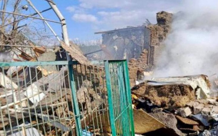 Росіяни атакували Запорізький район авіабомбами: загинула жінка