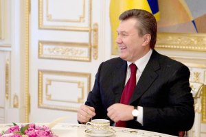 "Регионал" уверяет, что Януковичу нужно тратить деньги на роскошные покупки
