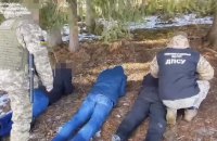 На Буковині біля кордону бійці ДПСУ затримали групу чоловіків