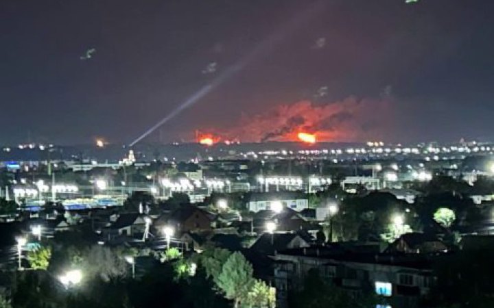 Сили оборони уразили НПЗ у Сизрані та підприємство з виробництва дронів у Таганрозі (оновлено)