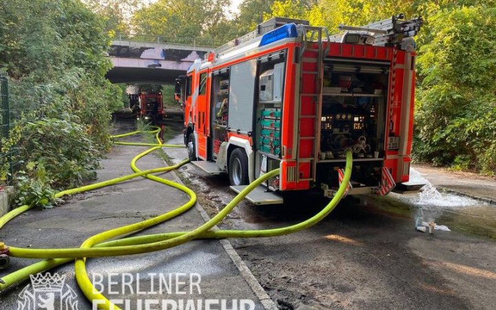 Пожежу на складах амуніції та боєприпасів біля Берліну досі гасять 