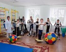 Оценки по физкультуре отменять не стоит, - Евгений Буря