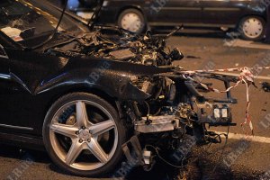 ​Мажорный Bentley сбил человека и повредил 8 машин 