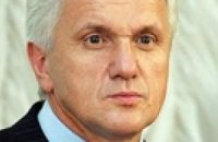 Литвин просит ПР дать ему обратиться к нардепам в сессионном зале, не открывая заседания