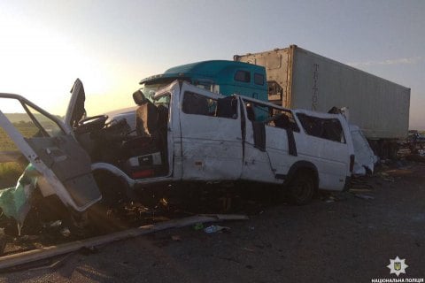 Крупное ДТП в Николаевской области: пятеро погибших, 12 пострадавших