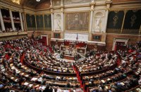 Французький парламент ухвалив закон для функціонування країни без бюджету