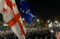BBC: у Тбілісі проти протестувальників використали хімічну зброю часів Першої світової. “Грузинська мрія” погрожує виданню судом