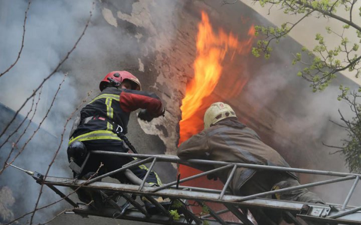 ​18 будинків Харкова зазнали пошкоджень від обстрілів окупантів, - ДСНС