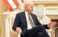 Байден запросить для України в Конгресу ще $13 млрд, - Associated Press