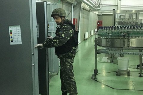 Работников немировского ликеро-водочного завода эвакуировали из-за сообщения о минировании