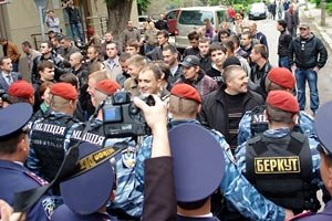 В Тернополе соратники Тягнибока грозят посадить коммунистов на "гилляки"