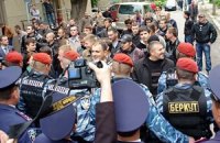 В Тернополе соратники Тягнибока грозят посадить коммунистов на "гилляки"