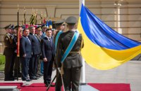 Зеленський прийняв повноваження Верховного головнокомандувача ЗСУ