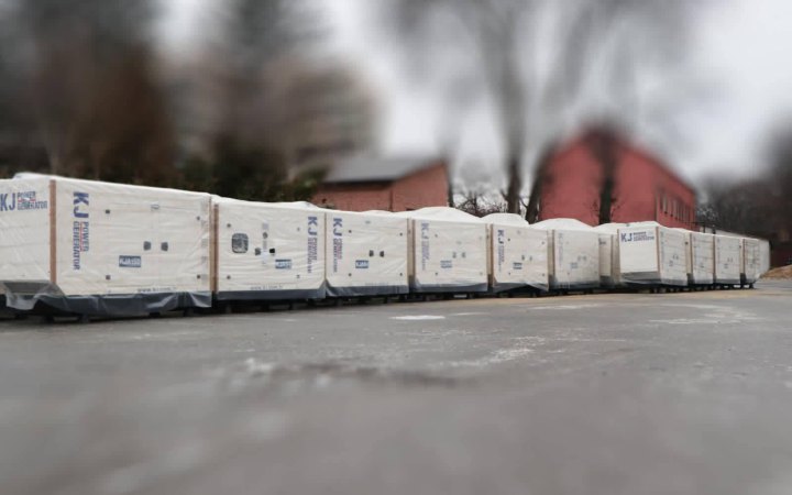В Україну прибула чергова партія генераторів від Азербайджану
