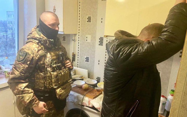 В Чернігові затримали підозрюваних у запуску феєрверку під час “повітряної тривоги”