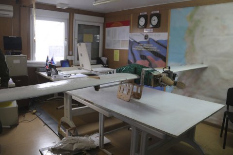 Міноборони РФ звинуватило США в керуванні атакою дронів на російську базу в Сирії