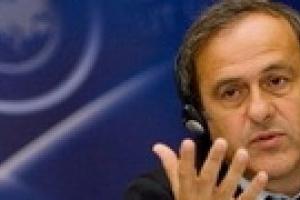 Платини: Украина создает организаторам Евро-2012 много проблем