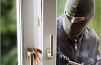 В Донецкой области таксисты задержали грабителя магазина