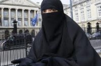 В Швейцарии запрещают скрывать лицо на людях