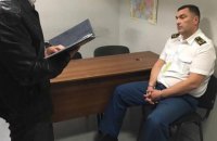 Начальник отдела таможенного поста "Жуляны" задержан за взятку