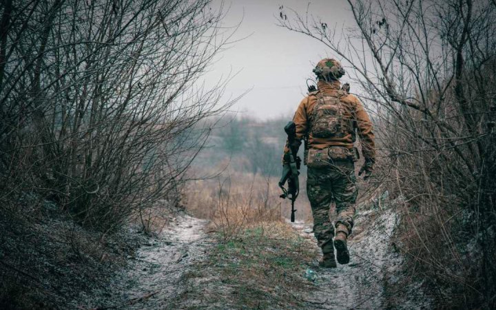 Британія передала українським військовим зимовий одяг та спорядження