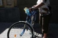 Янукович так и не вышел за своим велосипедом