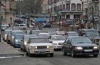 Болгарских водителей обязали ездить с постоянно включенными фарами