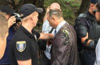 Нардепа Барну забросали яйцами у Верховной Рады