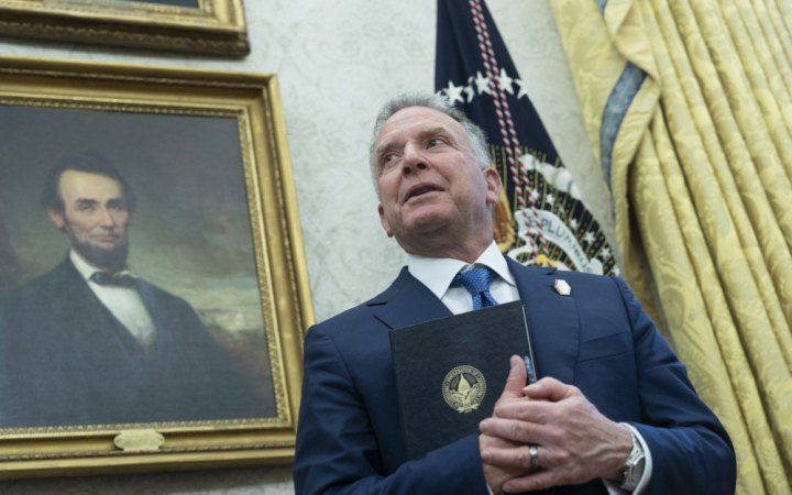 Bloomberg: мирний план США для України готували Віткофф, зять Трампа і Дмитрієв