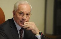 Тимошенко должна извиниться за "полив Украины грязью за рубежом", - Азаров