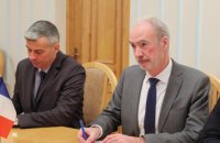 Франція готова допомогти Україні в розшифруванні "чорних скриньок" збитого літака МАУ, - посол