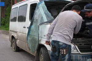 Водитель рейсового автобуса намеренно повредил девять автомобилей