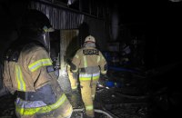 У Київській області внаслідок атаки безпілотників горів склад на 1500 метрів