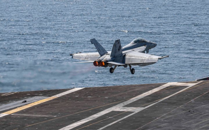 Перемир'я не працює: США заявили про збиття в Ормузькій протоці іранських дронів