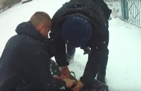 В Ровно патрульные со стрельбой задержали домушников 
