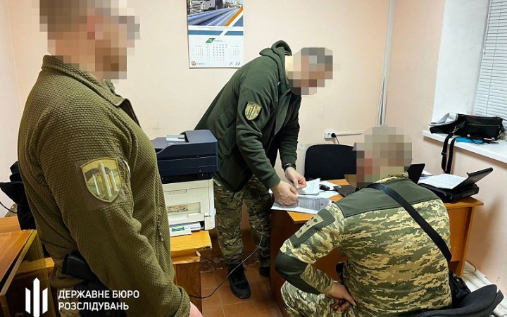 На Донеччині працівники військової частини розтратили 3,5 млн гривень "бойових" виплат 