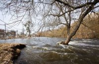 Без централизованного водоснабжения на Закарпатье остались почти 6 тыс. человек