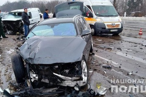 У Житомирі під час подвійної ДТП перекинулася "Газель" із в'язнями