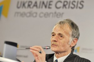 Крымских татар штрафуют за встречу Джемилева на границе с Крымом
