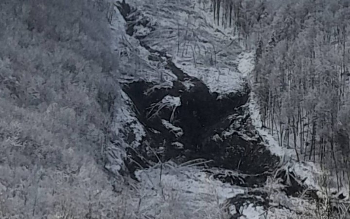 На Закарпатті стався масштабний зсув ґрунту, є загроза для домогосподарств