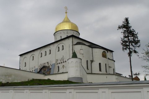 Минздрав подозревает вспышку коронавируса в Почаевской лавре, но не может ее проверить