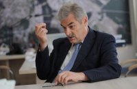 К Евро-2012 в Киеве неприглядные здания спрячут под натяжными фасадами