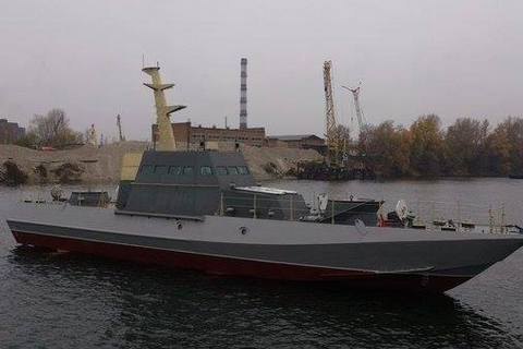 В Киеве спустили на воду первый бронекатер "Гюрза-М"