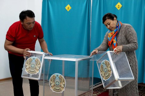 В Казахстане начались досрочные президентские выборы