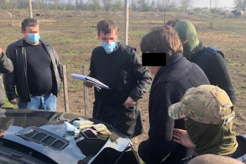 Начальник філії "Військоторгсервісу" попався на хабарі $40 тисяч
