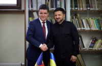 Дипломатична робота заради досягнення миру в Україні: Зеленський зустрівся із президентом Румунії