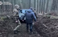 Чоловік намагався втекти через Карпати в Румунію і заблукав, його врятували прикордонники