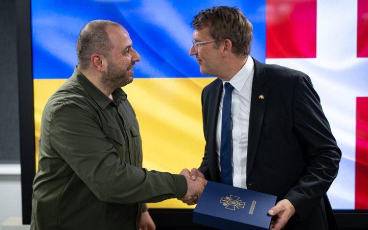 Міністри оборони України та Данії обговорили пришвидшення передачі винищувачів F-16 